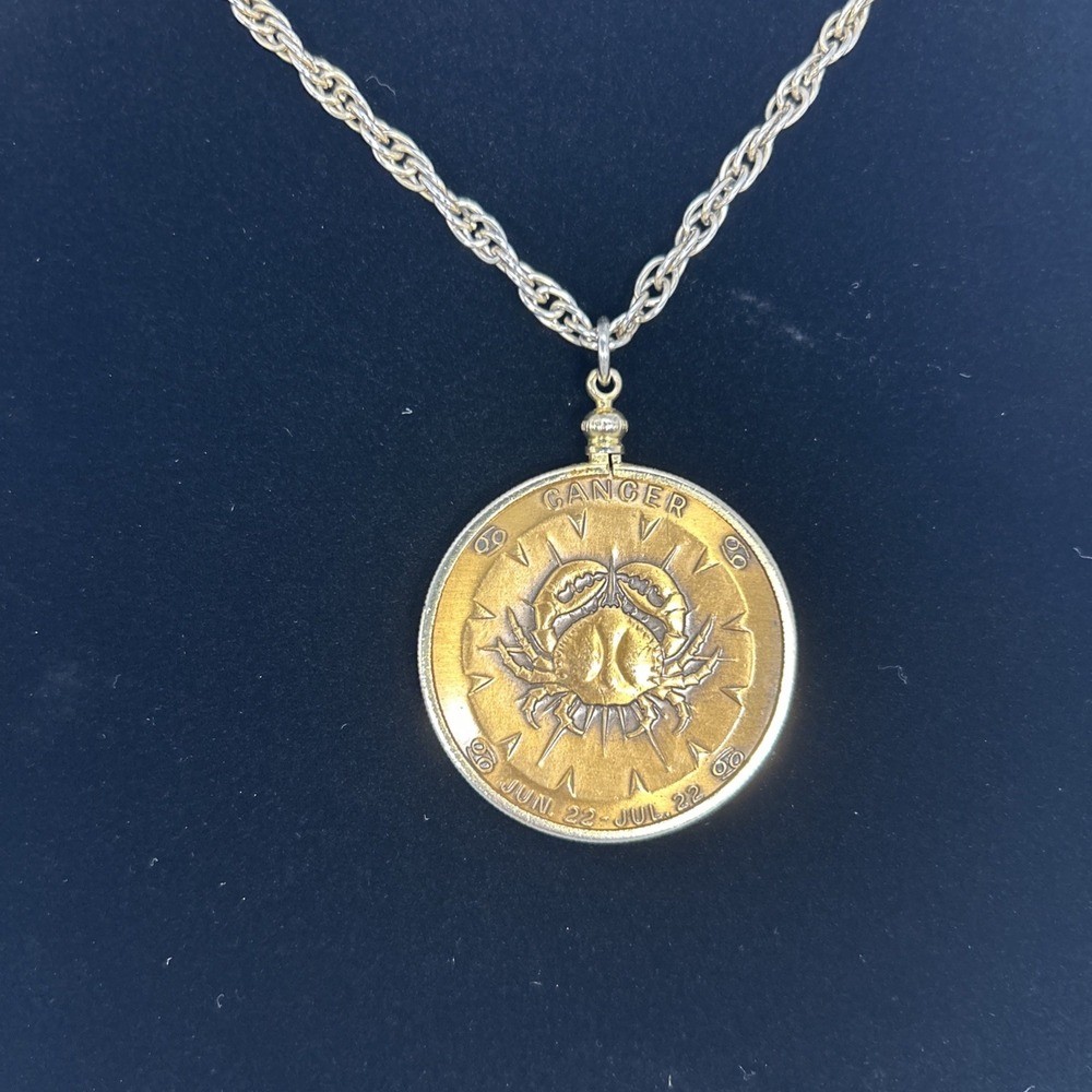 VTG Sign of The‎ Zodiac Cancer Brass Medallion Coin Circle Pendant 24" Necklace